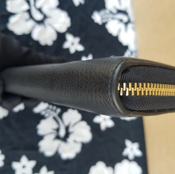 Rare Coach Black Pebbled Leather Wallet With Red Interior - Picture 3 of 13